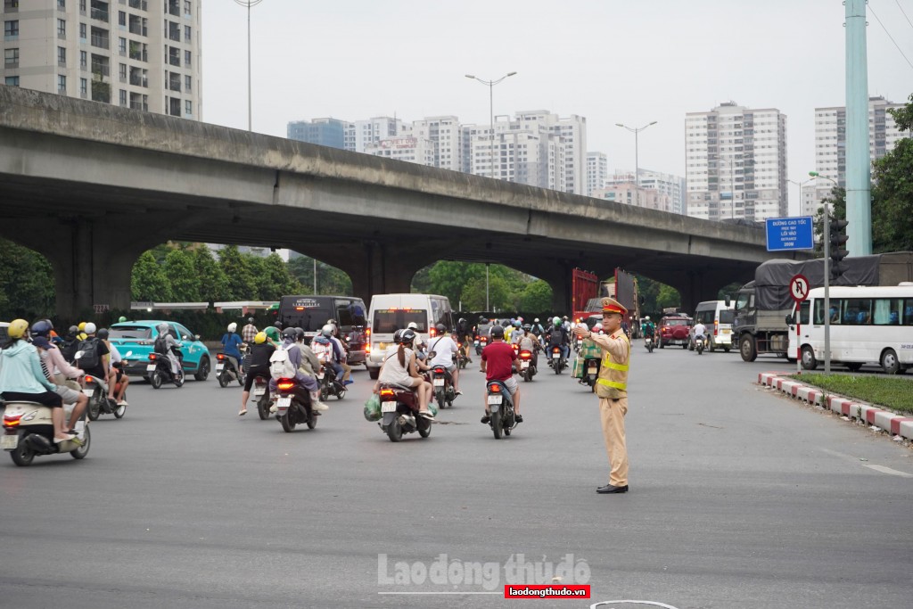 Ngày cuối kỳ nghỉ lễ 30/4 - 1/5 giao thông Hà Nội thông thoáng