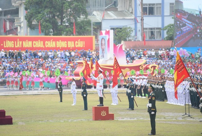 Diễu binh, diễu hành kỷ niệm trọng thể 70 năm Chiến thắng Điện Biên Phủ