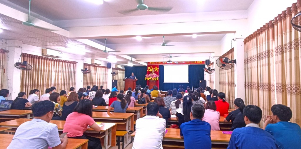 LĐLĐ thị xã Sơn Tây: Tập huấn nghiệp vụ cho cán bộ Công đoàn