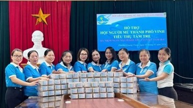 Hội Liên hiệp Phụ nữ thành phố Vinh tích cực kết nối, tiêu thụ tăm tre cho Hội người mù