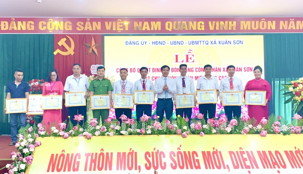 Sơn Tây: Thêm xã đạt chuẩn nông thôn mới nâng cao