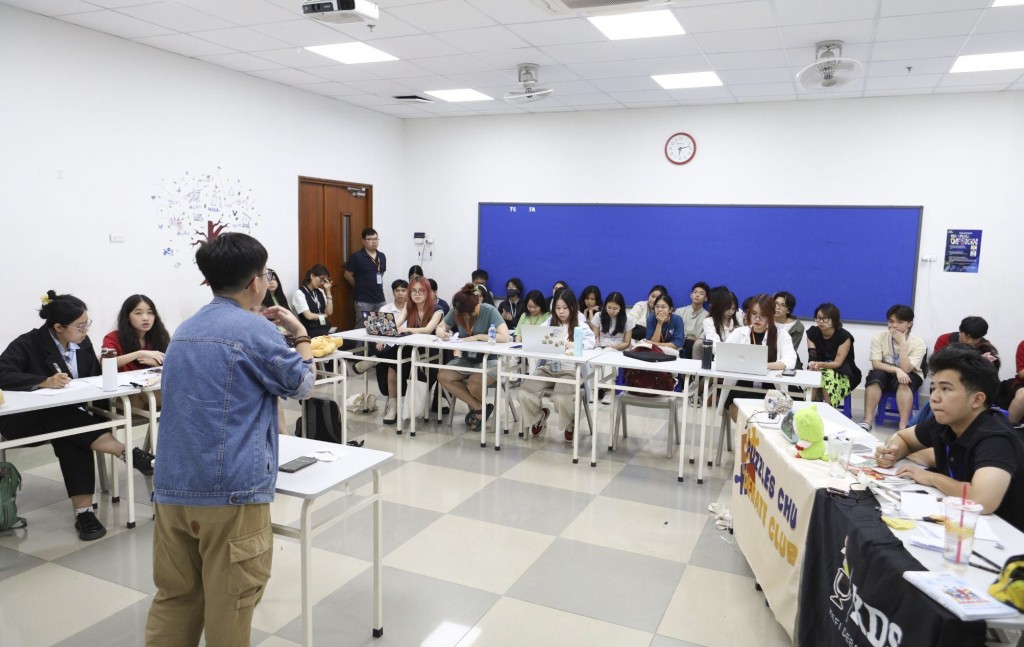 Hanoi Debate Tournament: Sân chơi tranh biện đầy bổ ích cho thế hệ trẻ