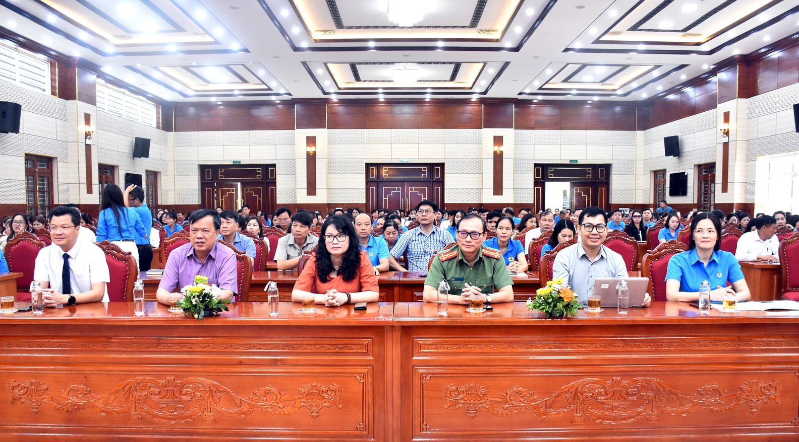 TRỰC TUYẾN: Chuyên đề "Những điểm mới về chính sách liên quan đến NLĐ và cách nhận diện, phòng tránh lừa đảo qua mạng"