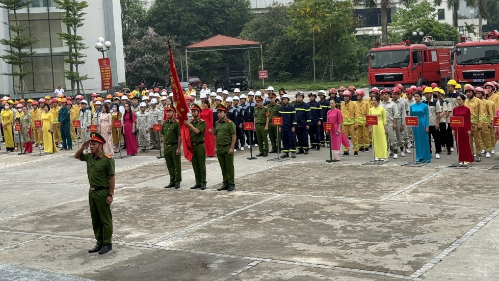 Quận Thanh Xuân tổ chức Hội thi nghiệp vụ phòng cháy, chữa cháy và cứu nạn, cứu hộ