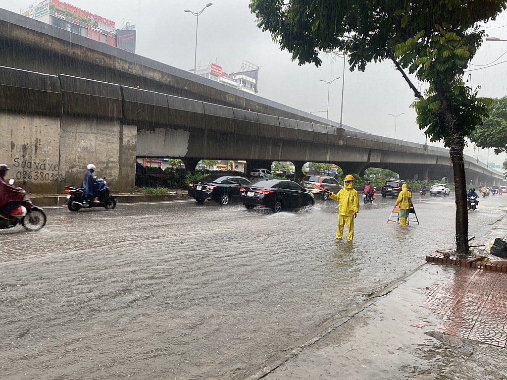 Dự báo thời tiết ngày 10/6: Hà Nội đêm và sáng có mưa, rải rác có dông