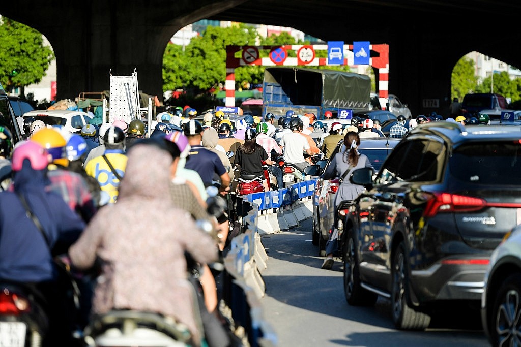 Thời tiết ngày 21/6/2024: Hà Nội nắng nóng, chiều tối mưa to