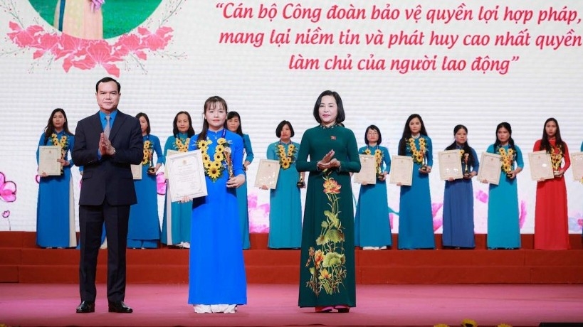 Tôn vinh những đóng góp, cống hiến thầm lặng đội ngũ cán bộ Nữ công Công đoàn các cấp