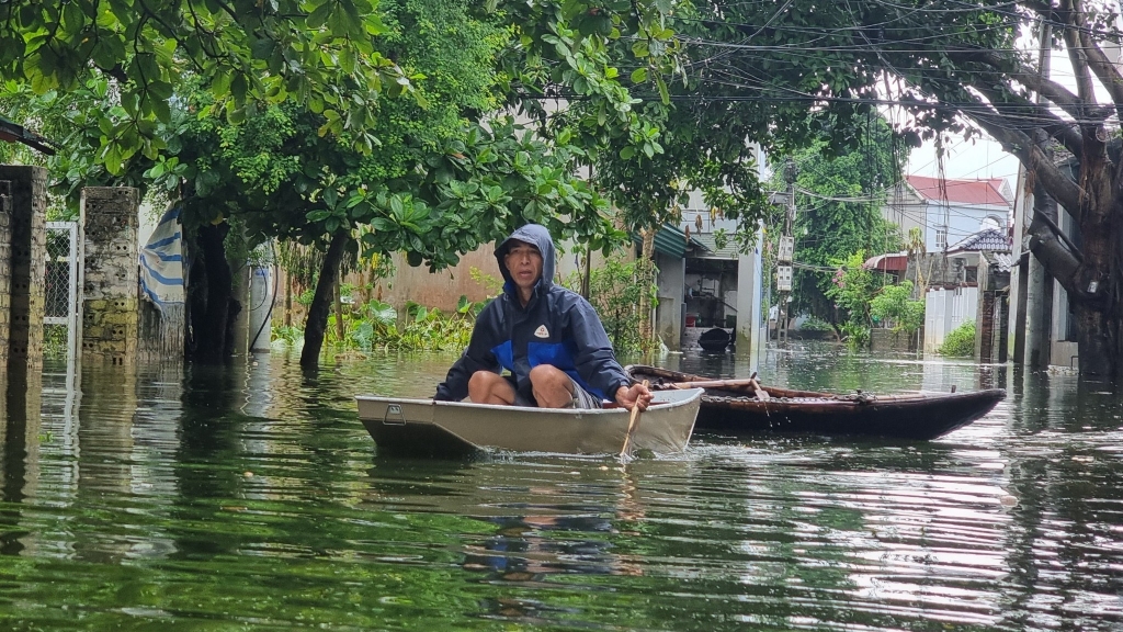 Sáng ngày 4/8, huyện Chương Mỹ còn 11 thôn, xóm bị ngập