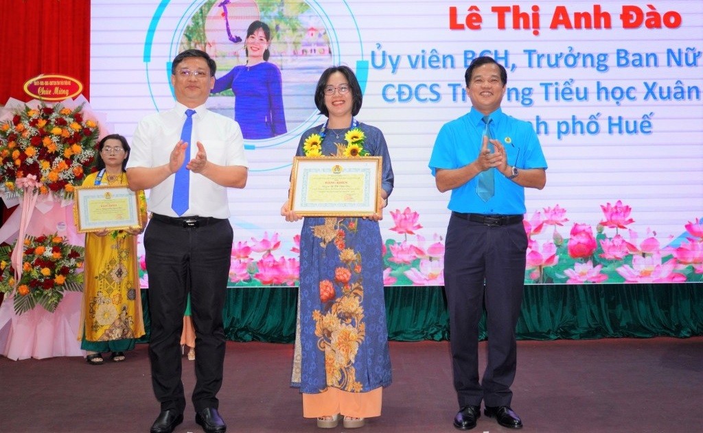 LĐLĐ tỉnh Thừa Thiên Huế biểu dương 75 cán bộ Nữ công tiêu biểu giai đoạn 2019 - 2024