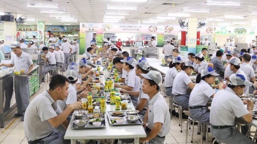 4.000 công nhân Công ty TOTO ăn “Bữa cơm Công đoàn”