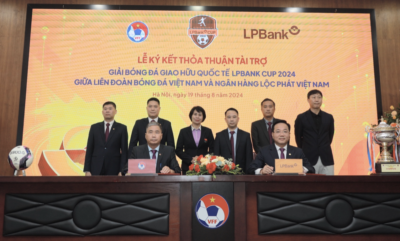 Công bố tài trợ chính Giải bóng đá giao hữu quốc tế LPBank Cup 2024