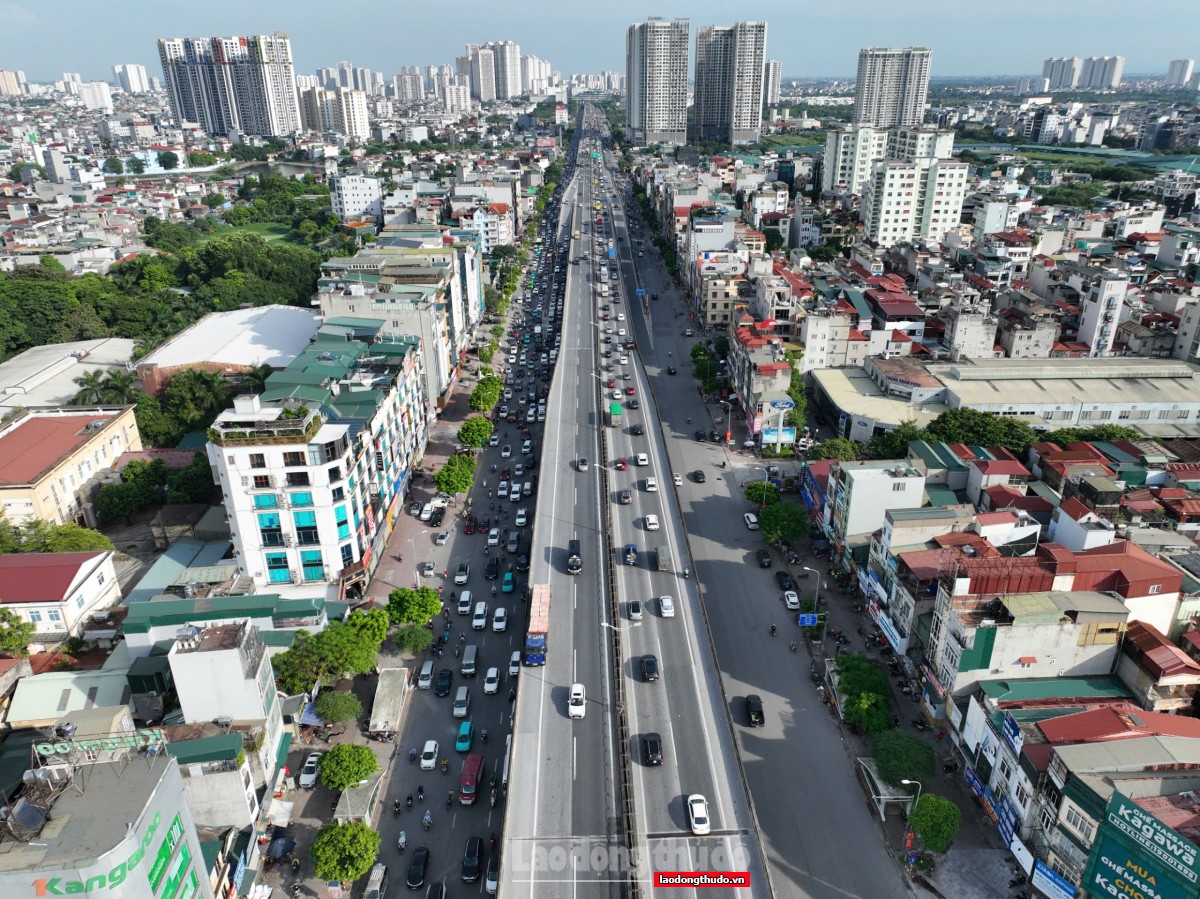 Giao thông Hà Nội được đảm bảo thông suốt khi người dân trở lại Thủ đô sau kỳ nghỉ lễ Quốc khánh