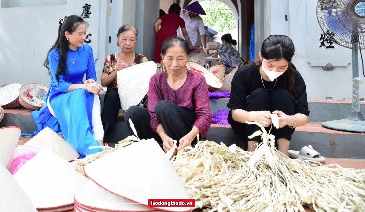 Giúp phụ nữ nâng cao kỹ năng chuyển đổi số trong điều hành kinh tế tập thể