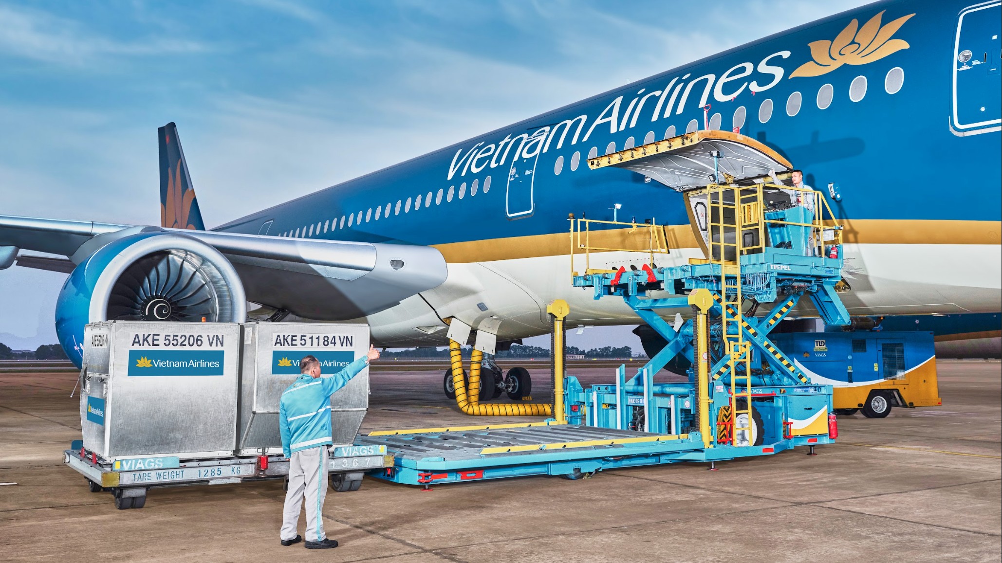 Vietnam Airlines vận chuyển miễn phí hàng hóa cứu trợ vùng bão lũ