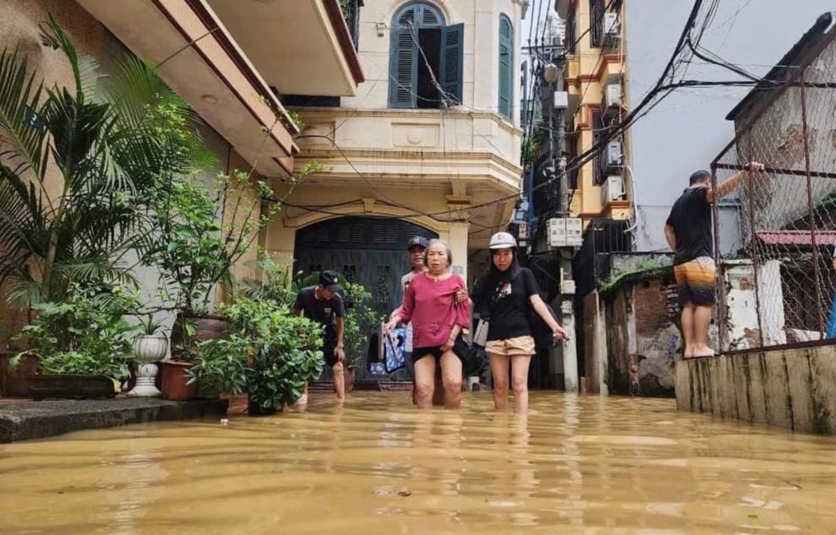 Hà Nội: Tập trung khắc phục hậu quả mưa lũ, chủ động ứng phó với các tình huống thiên tai