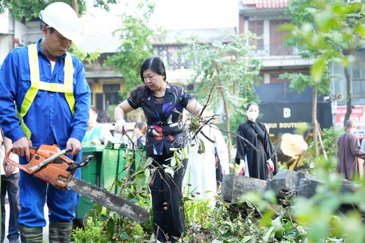 Hà Nội: Phát động toàn dân tham gia tổng vệ sinh môi trường sau cơn bão số 3