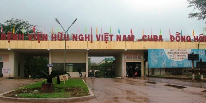 Nhận 500 nghìn lót tay, nữ hộ sinh bị chuyển việc