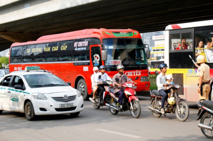 Loạn xe dù, bến cóc: Cần liều thuốc đặc trị