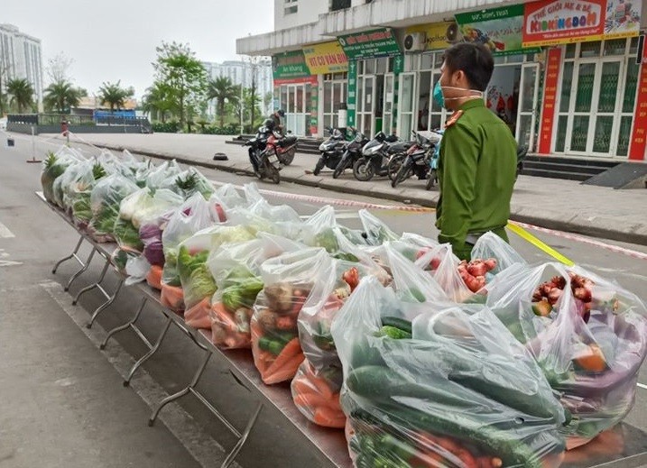 cu dan toa nha hh01b thanh ha bi phong toa nhung chung toi khong co don