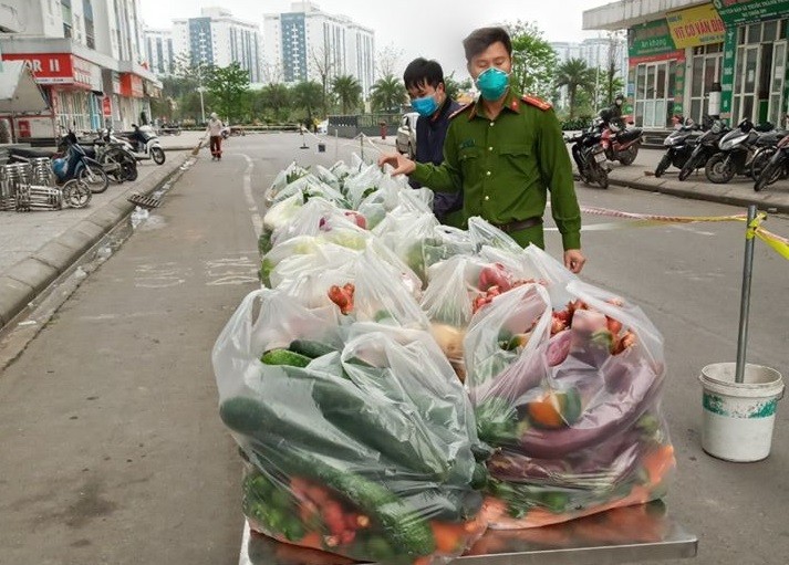 cu dan toa nha hh01b thanh ha bi phong toa nhung chung toi khong co don