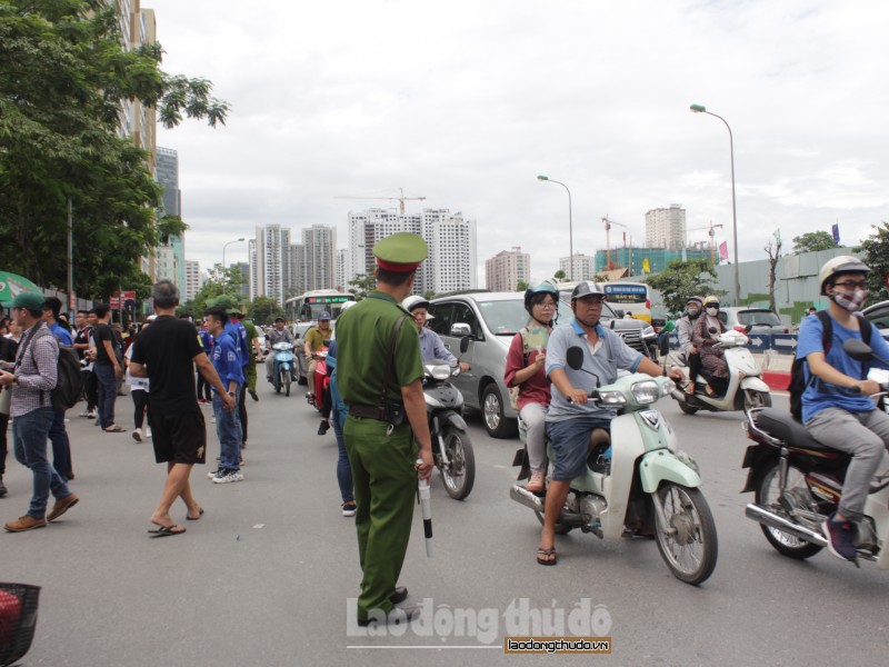 ha noi tiep suc cho cac sy tu co mot mua thi an toan