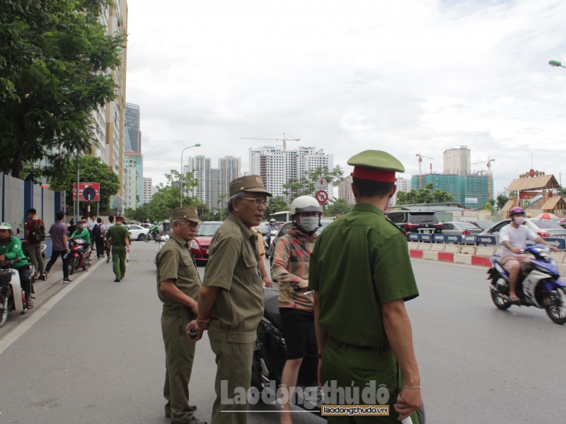 ha noi tiep suc cho cac sy tu co mot mua thi an toan