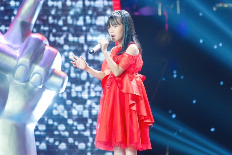 linh dan hong thuy cap thi sinh the voice kids 2019 so huu tiet muc trieu view