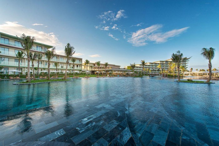 Resort có tới 152 bể bơi ở đâu?