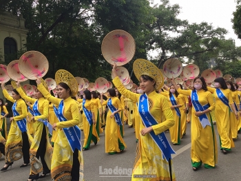 Rực rỡ Lễ hội áo dài “Hương sắc Tràng An”