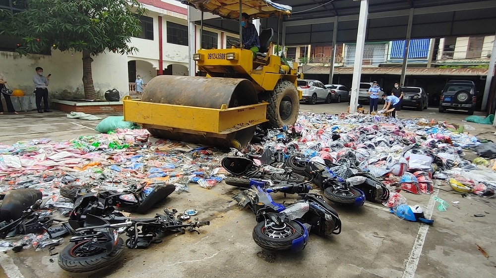 Nghệ An: Tiêu hủy hàng trăm loại hàng hóa vi phạm hành chính