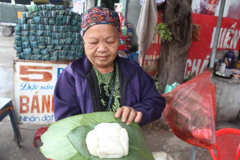 Bánh dày Quán Gánh tất bật những ngày cận Tết