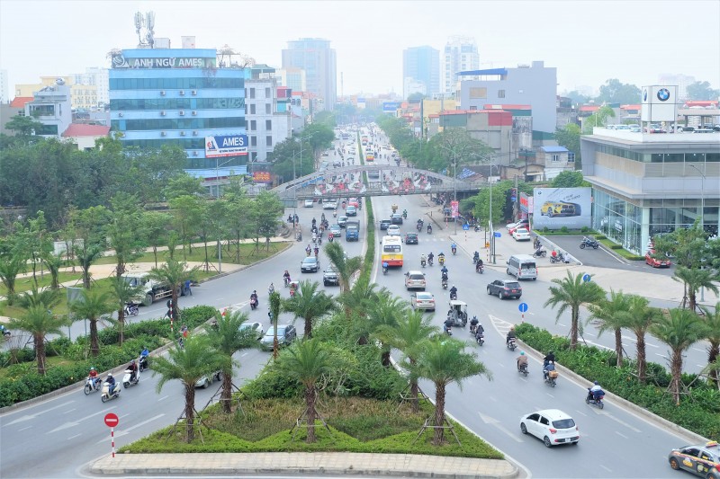 ‘Khoác áo mới’ cho dải phân cách tạo điểm nhấn đô thị