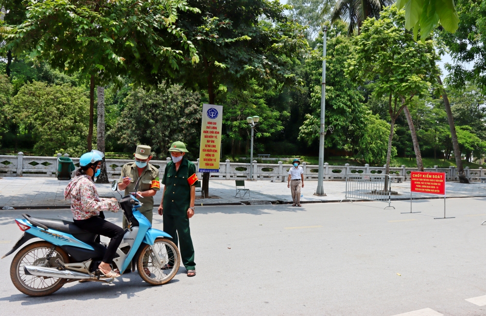 Sơn Tây tăng cường xử lý vi phạm, thực hiện nghiêm việc giãn cách xã hội