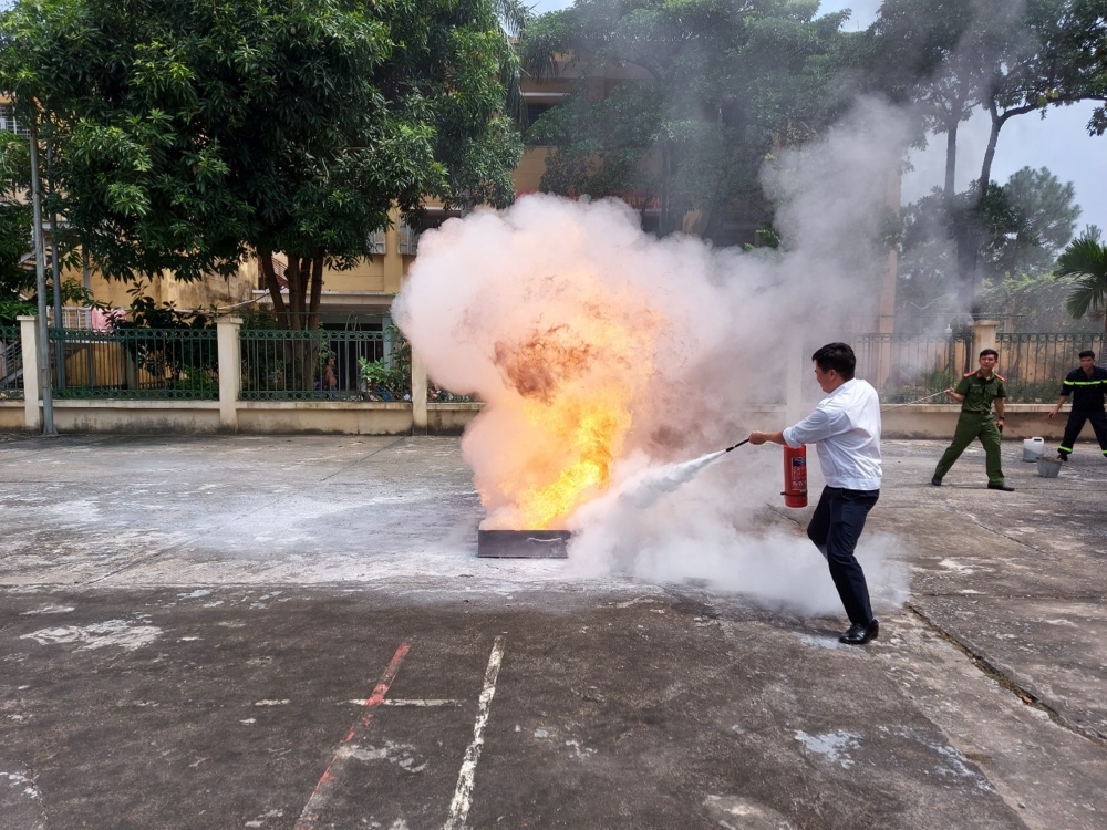 Sơn Tây: Tổ chức tập huấn phòng cháy chữa cháy và cứu nạn cứu hộ