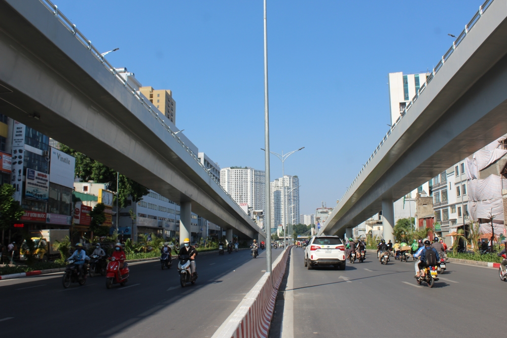 Áp lực giao thông được san sẻ ngày đầu thông xe Vành đai 2 đoạn Ngã Tư Sở - Ngã Tư Vọng