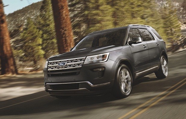 Ford Explorer có mức giá bán mới gần 2 tỉ đồng