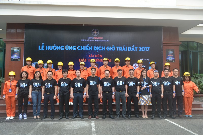 hon 300 cnvc ld evn ha noi di bo huong ung gio trai dat nam 2017