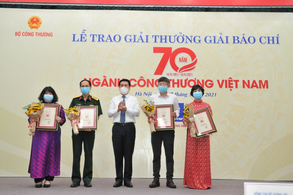 Giải báo chí 70 năm ngành Công Thương: Vinh danh 41 tác phẩm và 4 tập thể xuất sắc