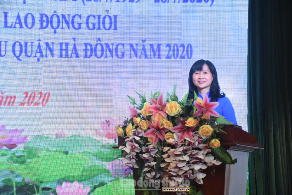 bieu duong 92 cong nhan gioi va 65 gia dinh tieu bieu quan ha dong nam 2020 3