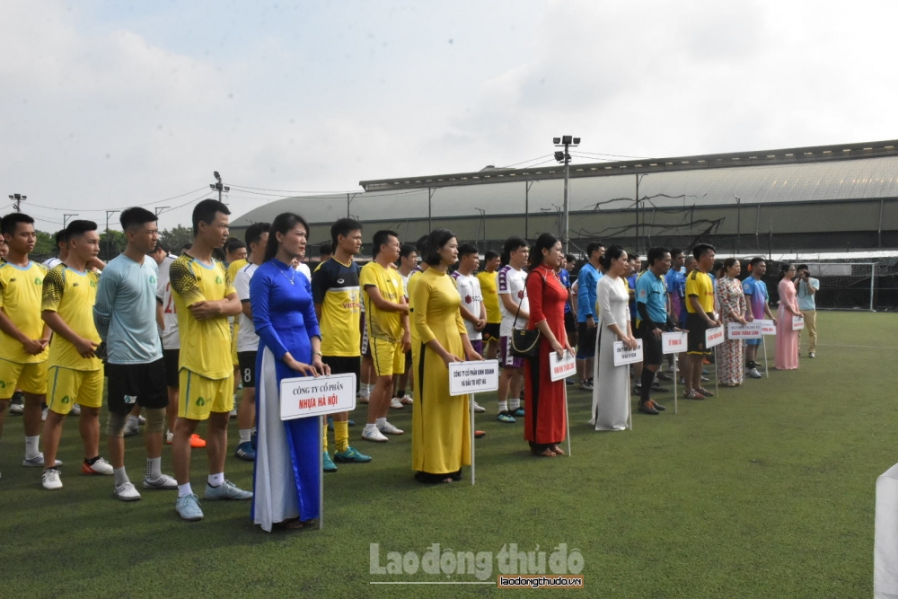 khai mac giai bong da trong cnvcld nganh cong thuong ha noi nam 2020