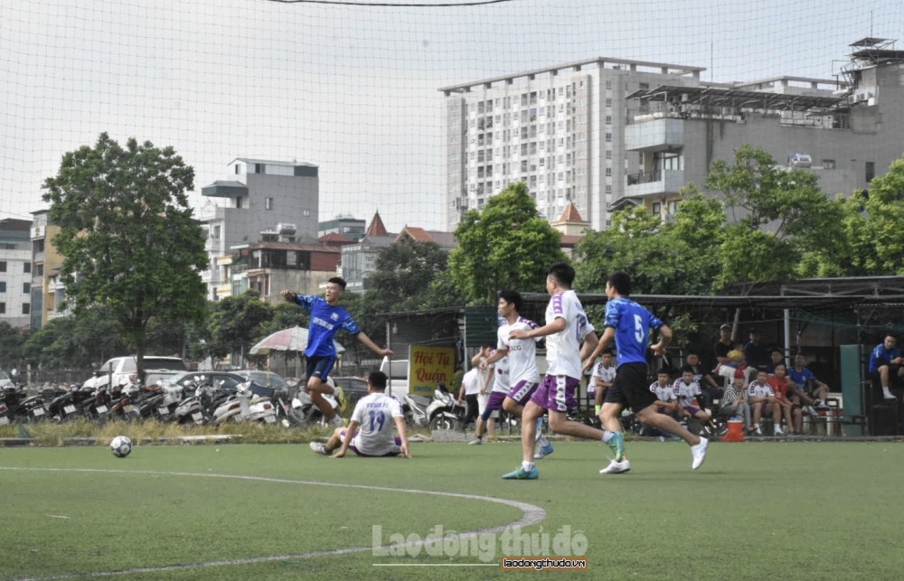 khai mac giai bong da trong cnvcld nganh cong thuong ha noi nam 2020 7