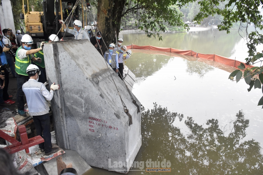 Hà Nội: Chính thức hợp long toàn tuyến bờ kè Hồ Hoàn Kiếm