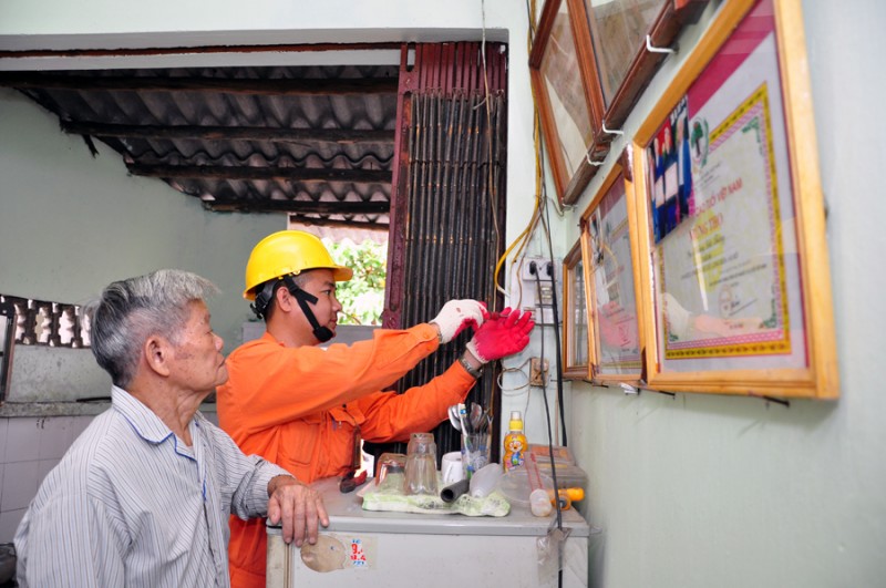 evn hanoi thuong xuyen quan tam cong tac xa hoi tu thien