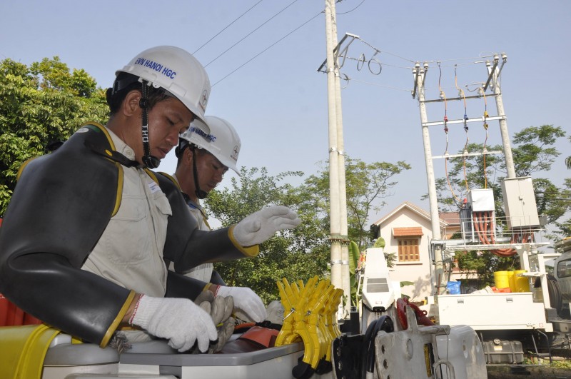 Ngạc nhiên với phương pháp sửa chữa điện nóng