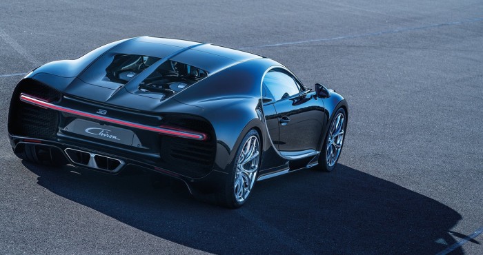 Bugatti Chiron - Xứng danh ông hoàng tốc độ