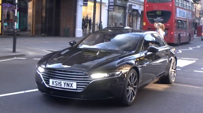 Xe triệu đô Aston Martin Lagonda lần đầu lăn bánh