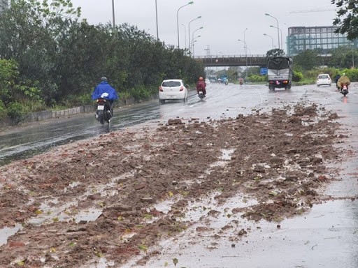 Hà Nội: Xử lý nghiêm nạn đổ trộm rác thải, đảm bảo môi trường trong thu gom, vận chuyển