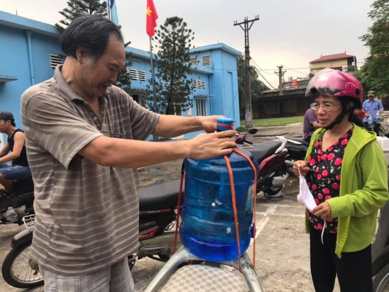 ha noi nuoc song da da duoc cap tro lai nhung chi dung de tam giat