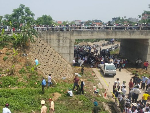 Nam thanh niên chết bất thường cạnh Đại lộ Thăng Long