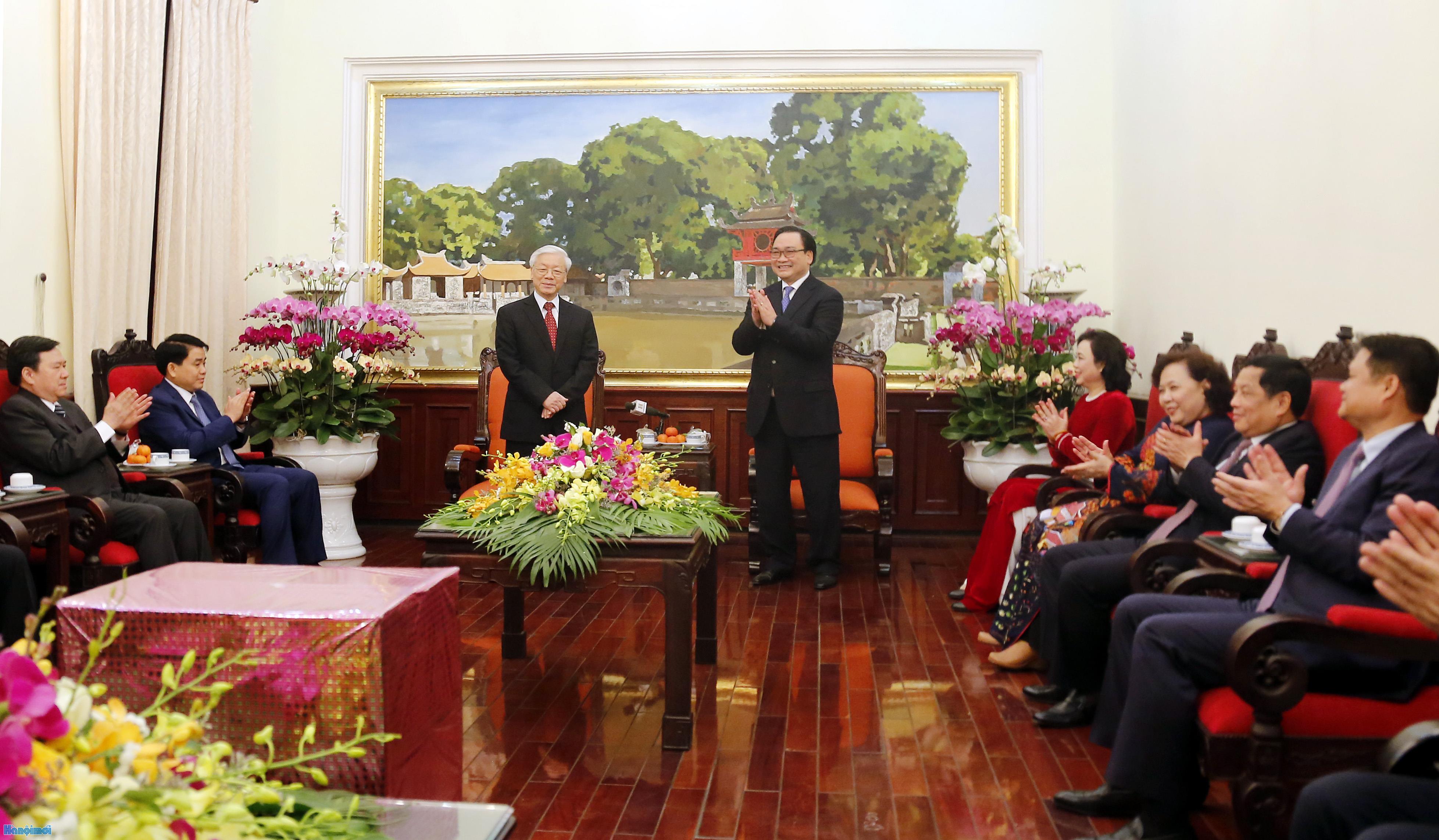 tong bi thu nguyen phu trong chuc tet dang bo chinh quyen va nhan dan thu do ha noi